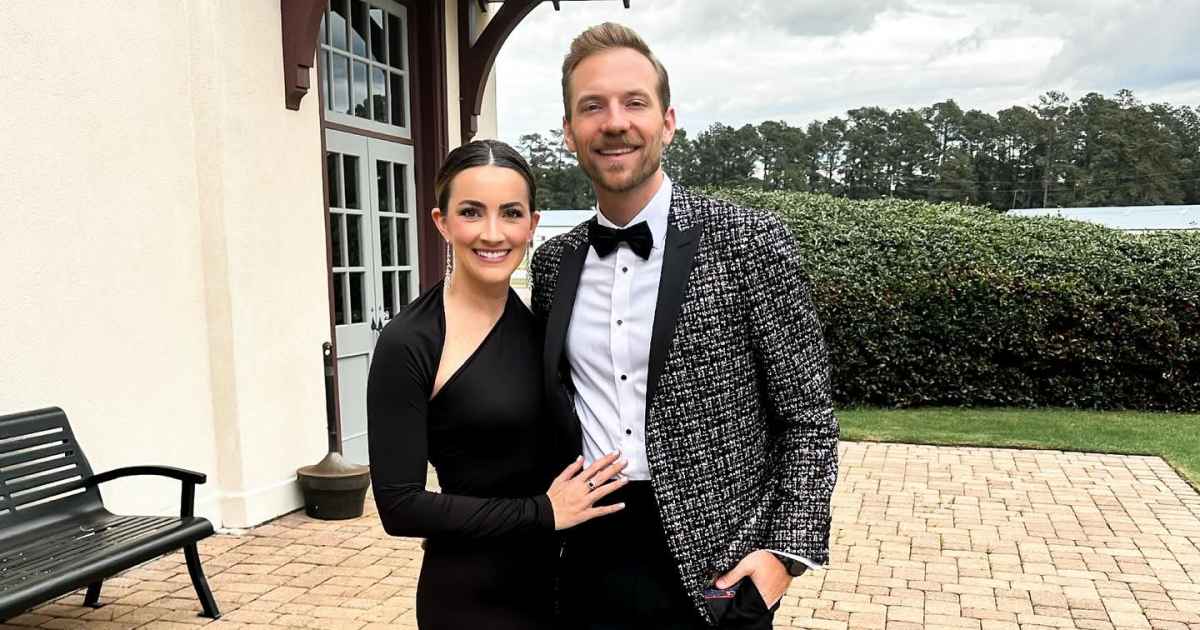 1-Celeb-Pregnancy-Announcements-of-2025-Kenny-and-Alexandra-Barnes.jpg