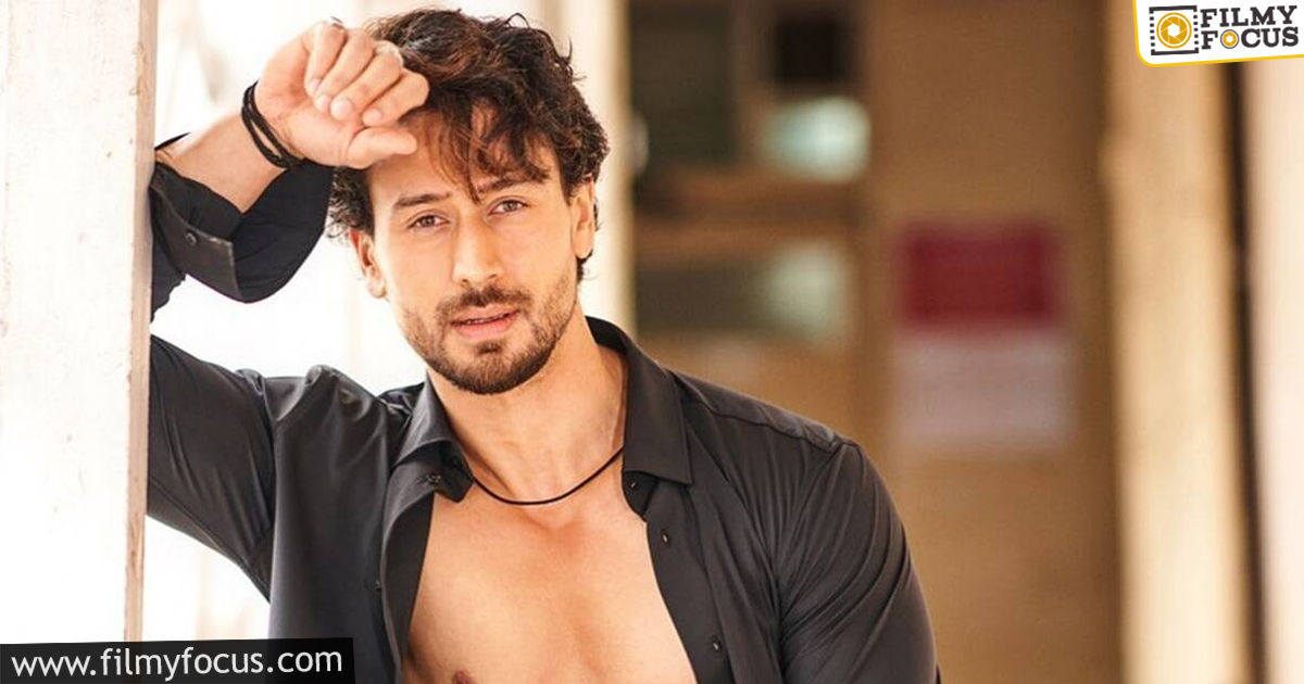 Tiger-Shroff-Fans-are-Worried-for-his-Future-after-Heropanti-2-2.jpg