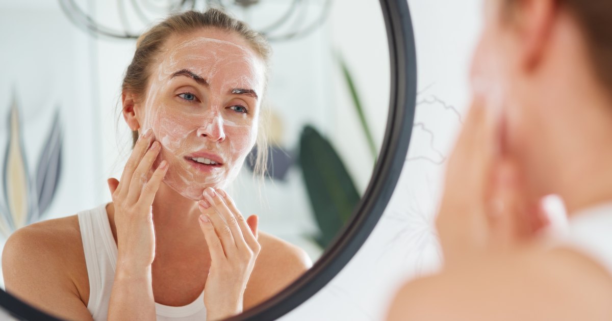 salt-stone-facial-cleanser.jpg