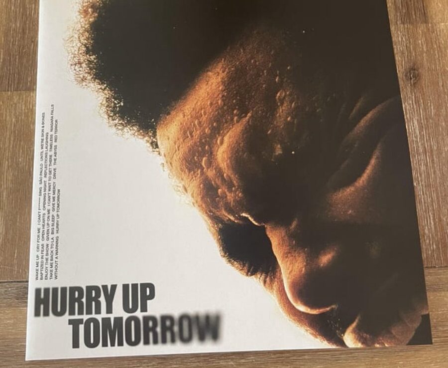 the-weeknd-drops-complete-album-black-vinyl-and-people-are-losing-it-e1746780931919.jpg