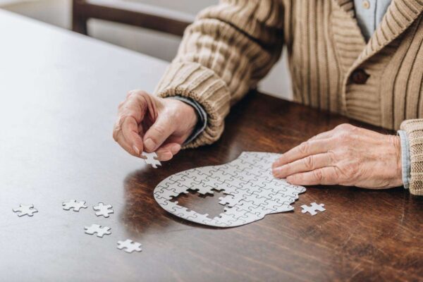 10 Activities for Dementia Patients to Boost Memory