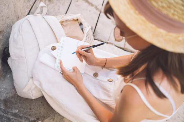 10 Journal Prompts for Body Acceptance