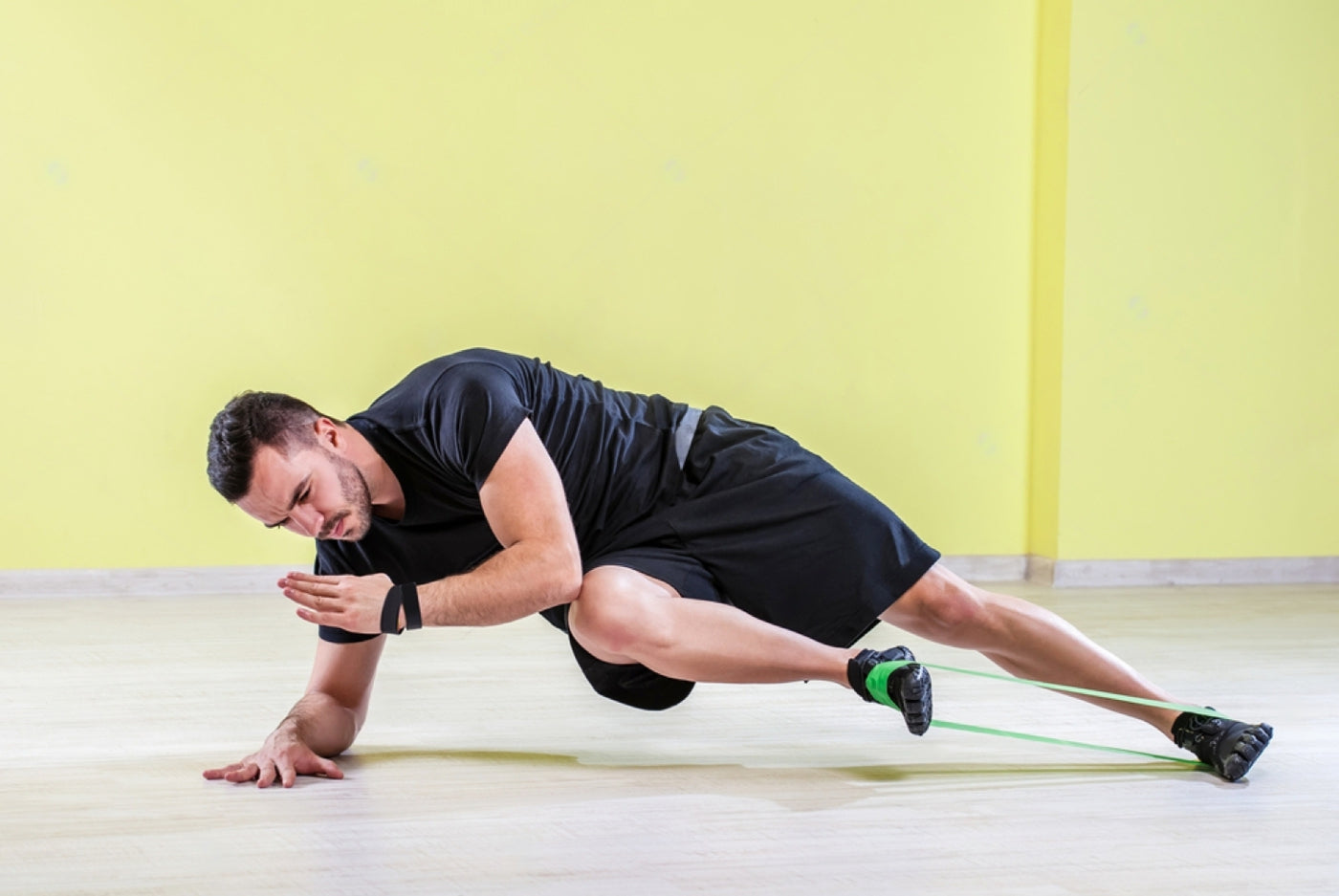 15 Resistance Band Workouts for Abs
– Born Tough