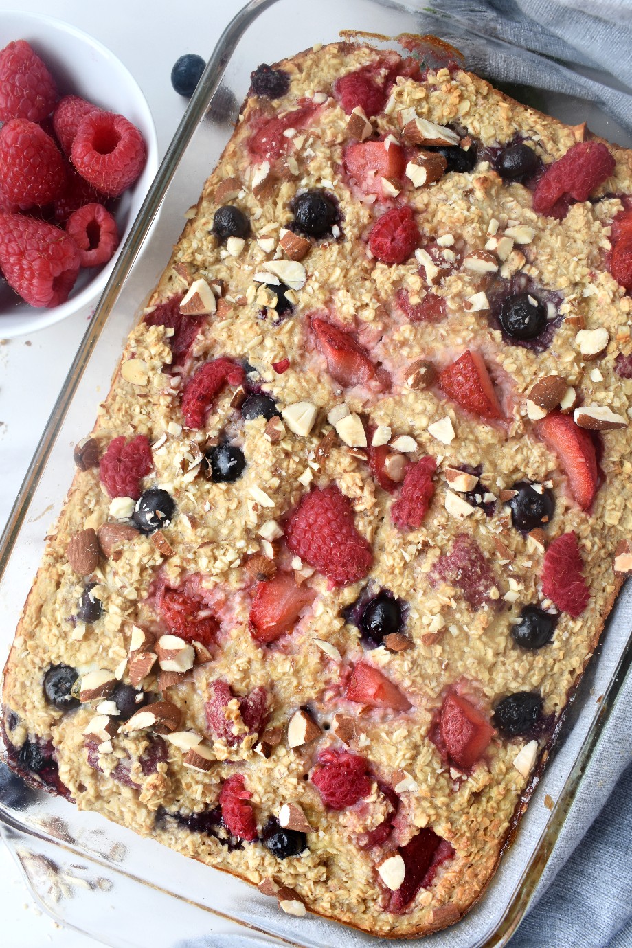 Berry Baked Oatmeal | The Nutritionist Reviews