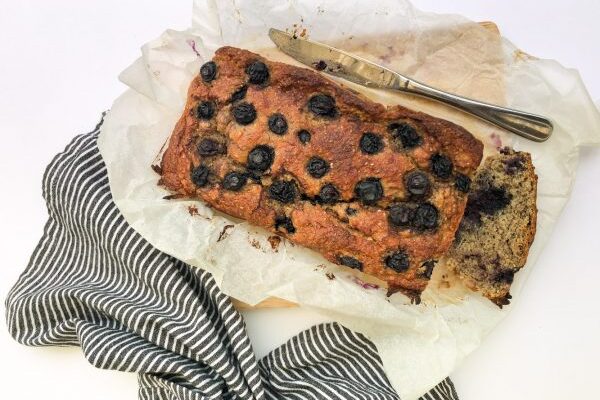 Banana Blueberry Loaf – Eat Well NZ