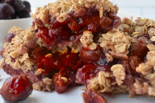 Cherry Pie Oatmeal Bars | The Nutritionist Reviews
