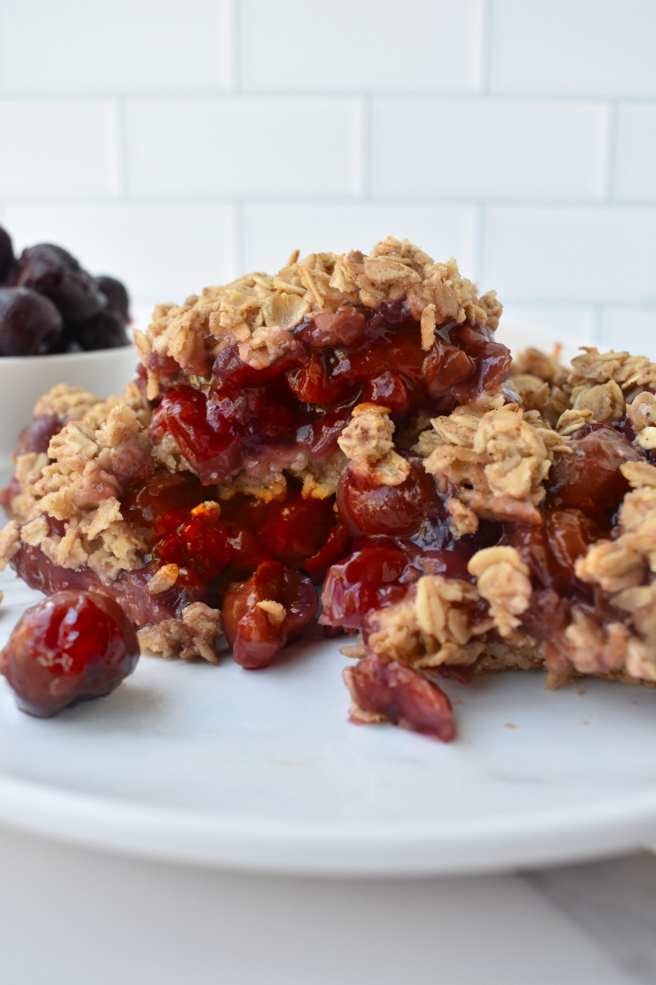 Cherry Pie Oatmeal Bars | The Nutritionist Reviews