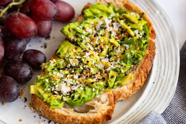 Creamy Everything Bagel Avocado Toast (Easy, Savory Breakfast!) Creamy Everything Bagel Avocado Toast (Easy, Savory Breakfast!)