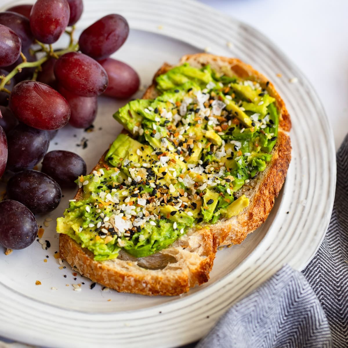 Creamy Everything Bagel Avocado Toast (Easy, Savory Breakfast!)