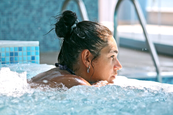 Hot Tub vs Sauna: Which Recovery Method Boosts Health and Immunity the Most?