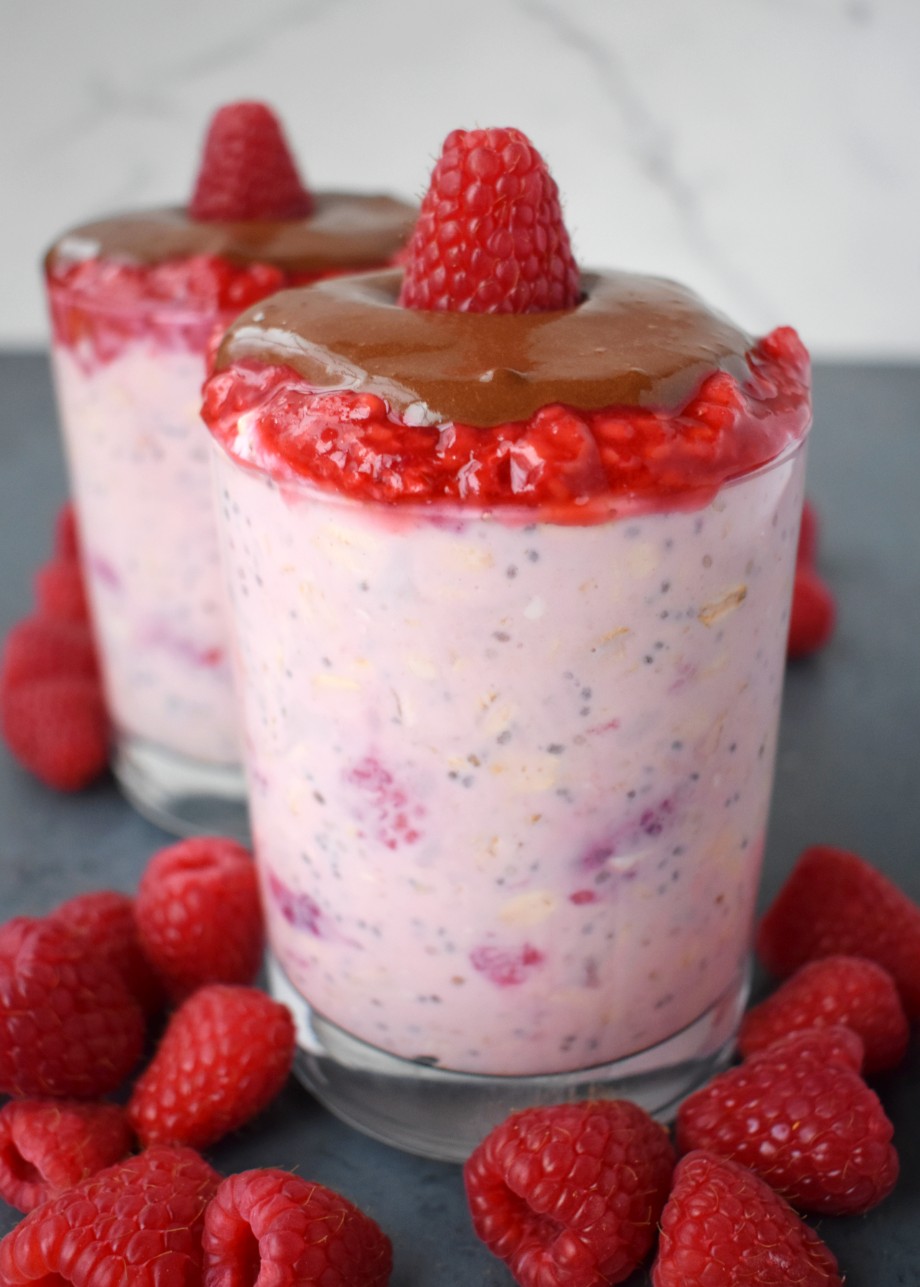 Chocolate Raspberry Overnight Oats | The Nutritionist Reviews