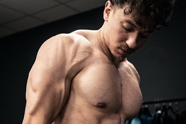 A Pro Powerlifter’s Trick for Bench Press Strength