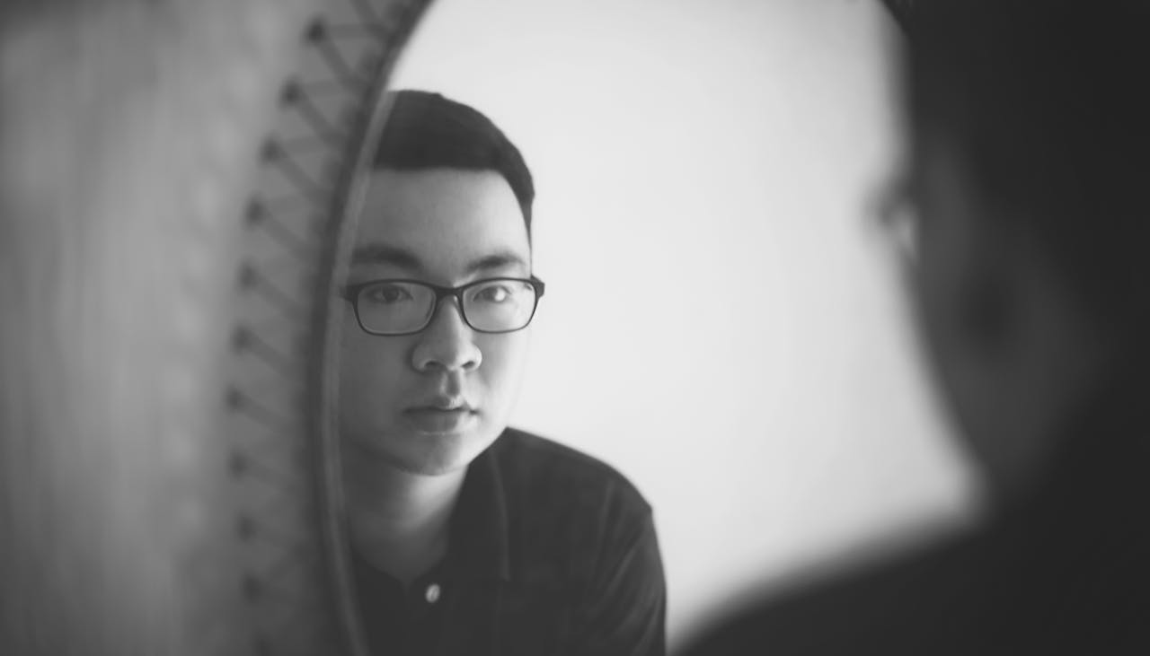 Body Dysmorphia Vs. Poor Body Image: Spotting The Difference