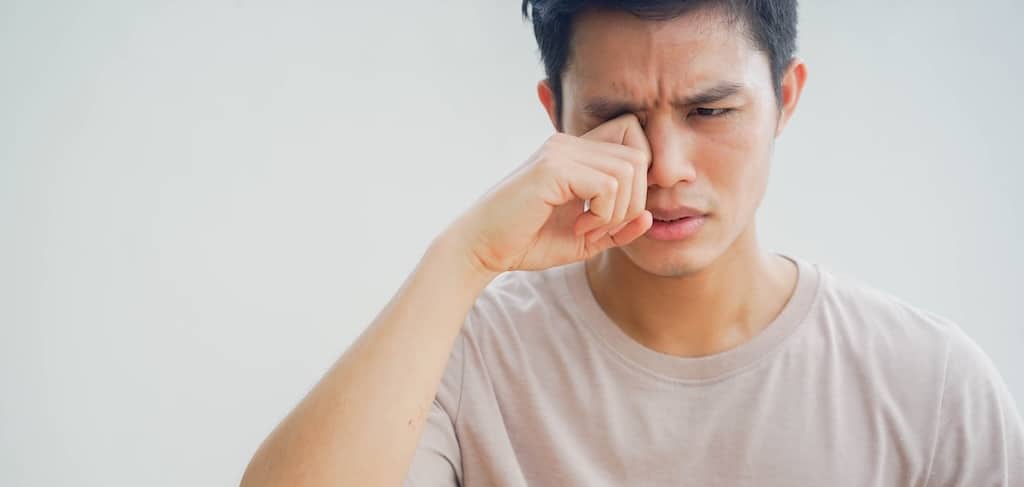 Why do my eyes itch?