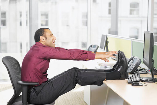 7 Awesome Fitness Tips For People With Desk Jobs
