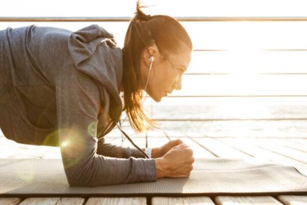 Try This Quick 6-Minute Morning Workout Routine
