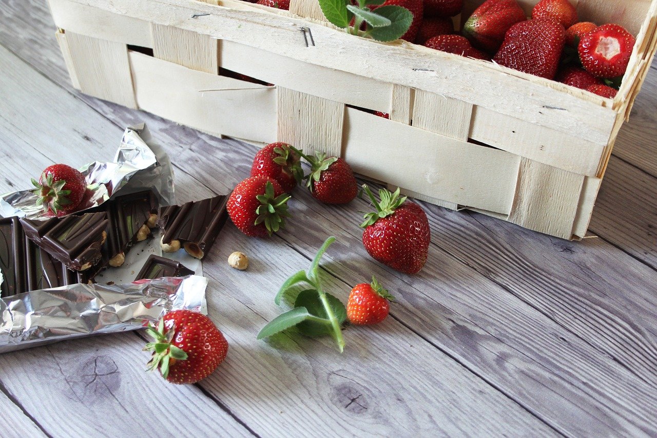 CHOCOLATE COVERED STRAWBERRY SATIATE SMOOTHIE — Boulder Nutrition