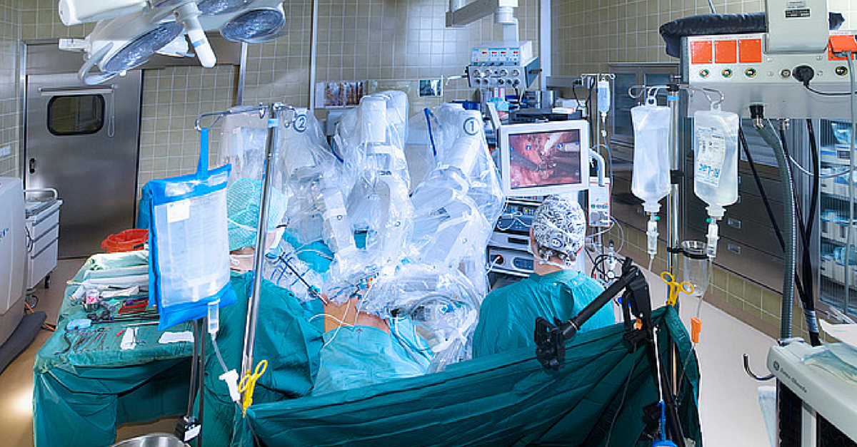  Robotic Arms Help Surgeons Remove Cancerous Pancreas