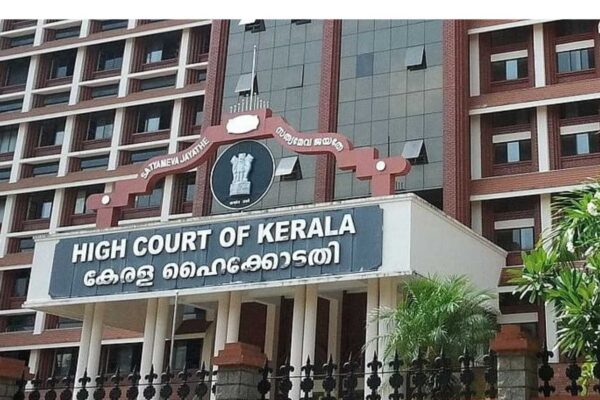Once patient undergoes treatment, surgery based on doctor’s advice, insurer cannot arbitrarily reject claim: Kerala HC