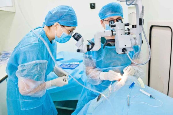 Cataract surgery on both eyes can be carried out safely and effectively in one go, reveals study