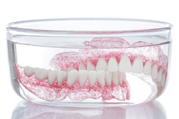 Daily Denture Cleaning Lowers Mortality Risk in Older Adults, unravels study