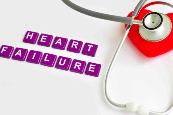 Regular sleep schedule may improve recovery from heart failure, study finds