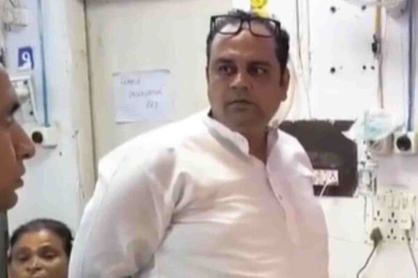 Dr Pankaj Kumar Singh’s visit to Najafgarh hospital sparks debate over faulty oximeter