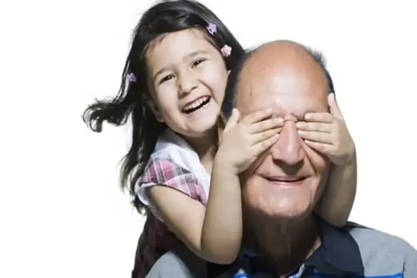 5 Reasons Your Parents Need an Eye Check-Up