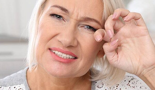 Dry Eye in Women: Causes and Solutions Dry Eye in Women: Causes and Solutions
