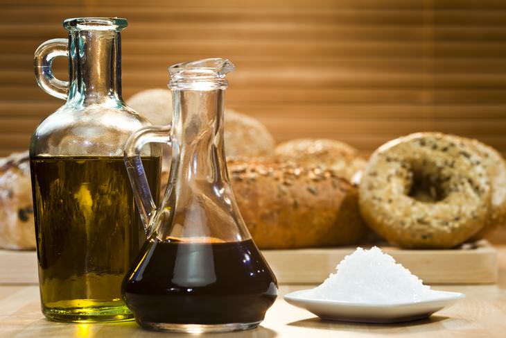 10 Reasons to Have a Daily Spoonful of Balsamic Vinegar