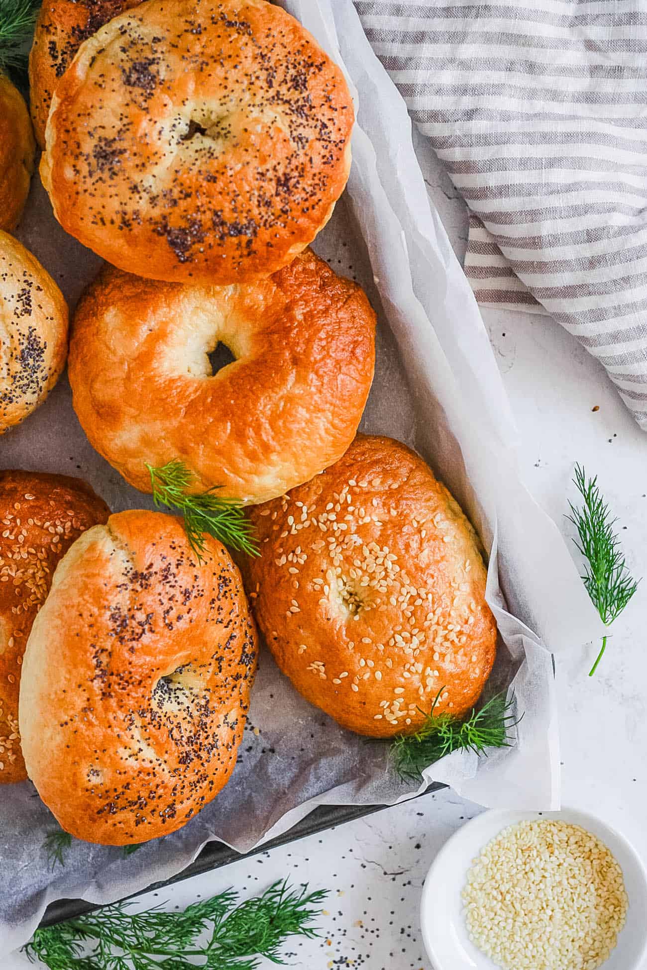Vegan Bagels Recipe (Easy, Soft and Crispy!)