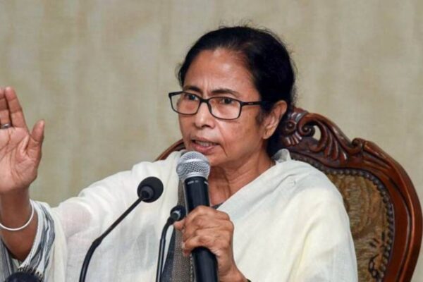 Mamata Banerjee inaugurates new SSKM block, criticizes Ayushman Bharat