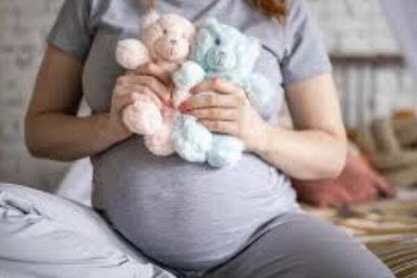 Antenatal Corticosteroids in Twin Pregnancies May Reduce Neonatal Respiratory Morbidity: JAMA Study Suggests