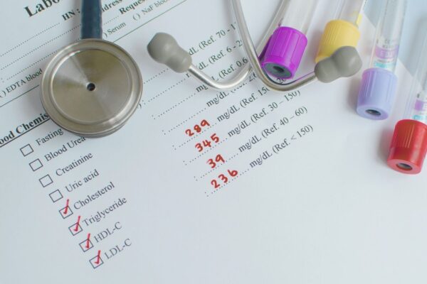 Monthly Olezarsen Significantly Lowers Triglycerides in High-Risk Patients: NEJM