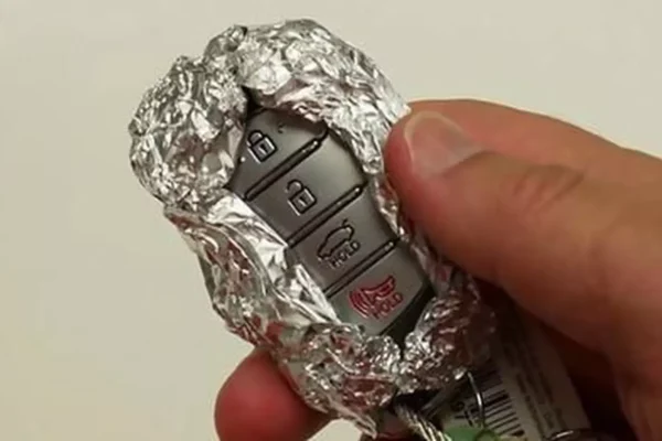 More and more drivers are wrapping their car keys in aluminium foil, and with good reason.