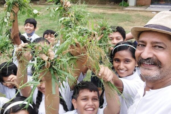 How a Gujarat Journalist Taught Farming to 20000 Kids Across 5 Schools