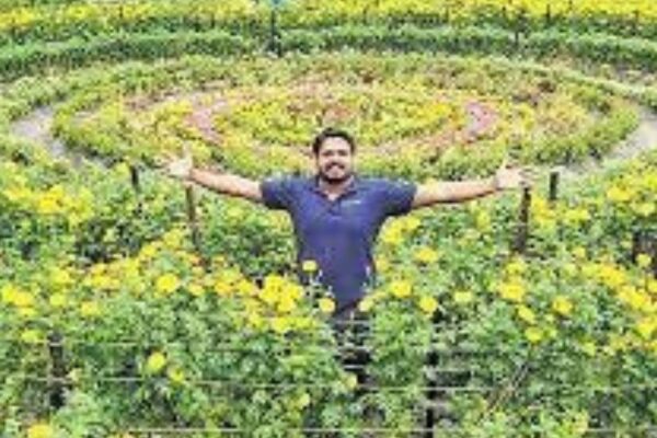 S P Sujith Swaminikarthil Grows Living Pookkalam in Alappuzha for Onam