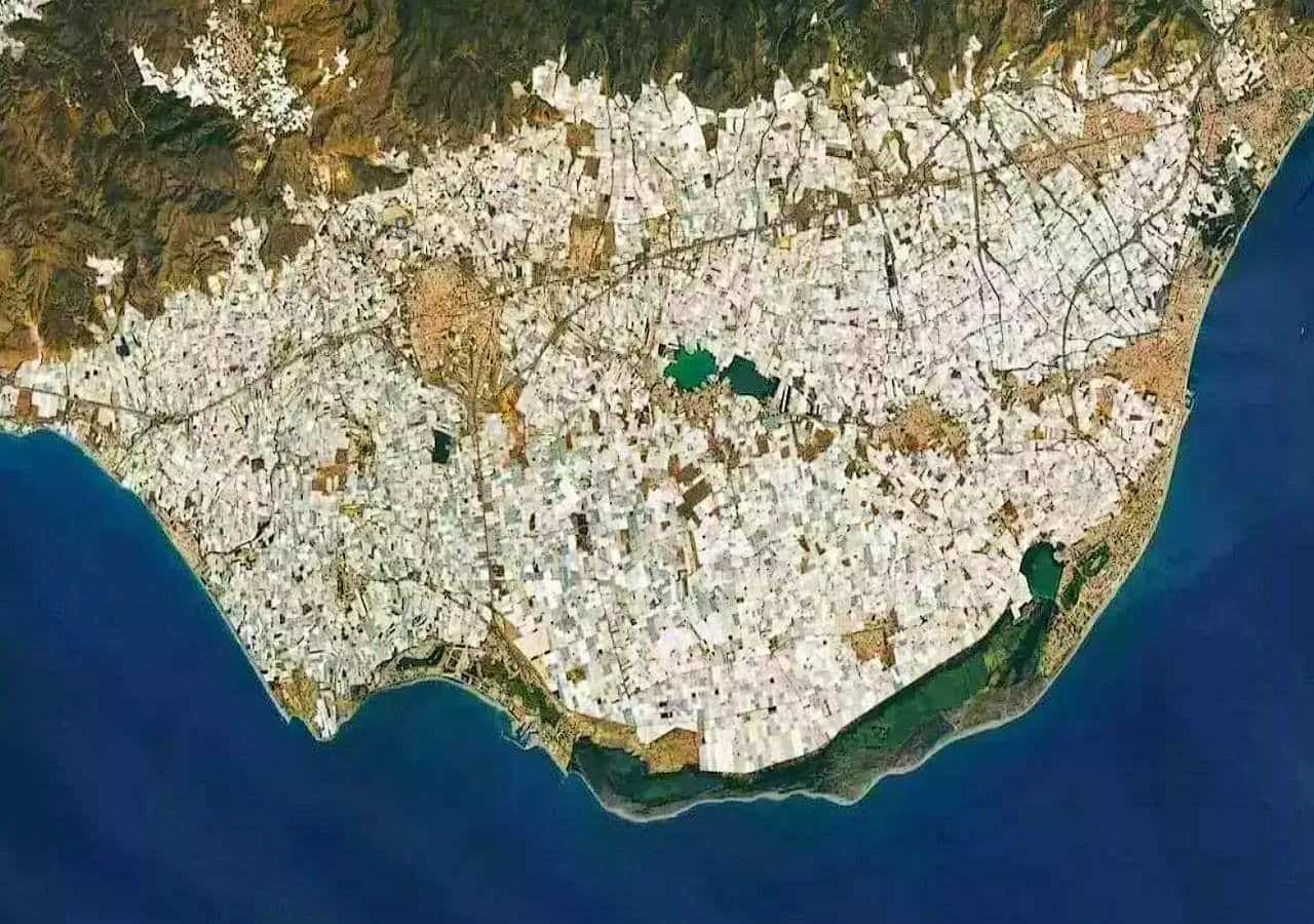 Neither China nor Egypt, the largest construction visible from space is in Europe, here’s where