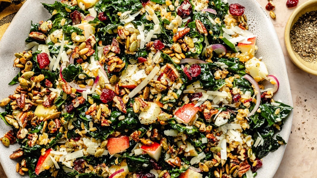Beautiful Manchego Apple Kale Farro Salad (perfect for fall!)