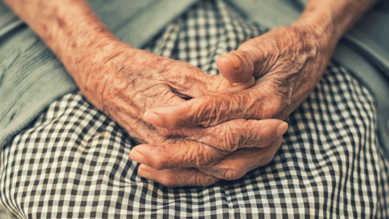 6 Powerful Gifts of Aging Gracefully with W…