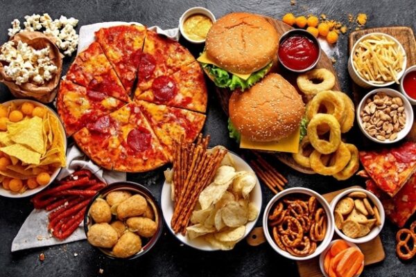 Ultra-processed food consumption increases the risk for prediabetes in young adults