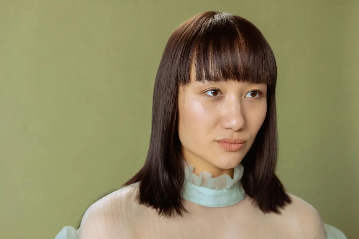 Does Bangs Cause Acne? – Beautiful With Brains