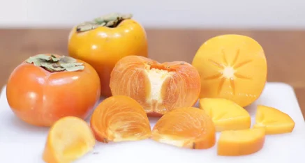 Persimmon, This Seasonal Fruit Is A Secret To Healthy Immunity and Glowing Skin