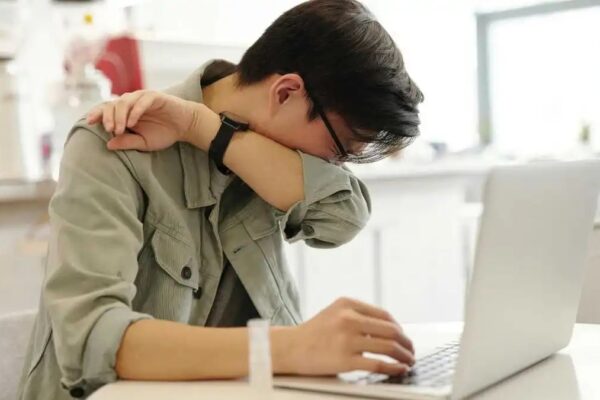 Why Patient Use of AI for Health Decisions Is a Growing Risk for Pharma –