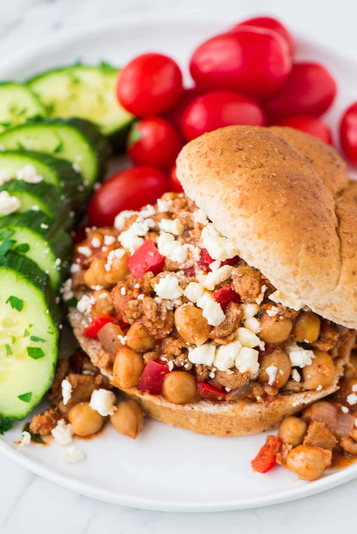 Greek Crock Pot Sloppy Joes {Easy and Healthy!} – WellPlated.com