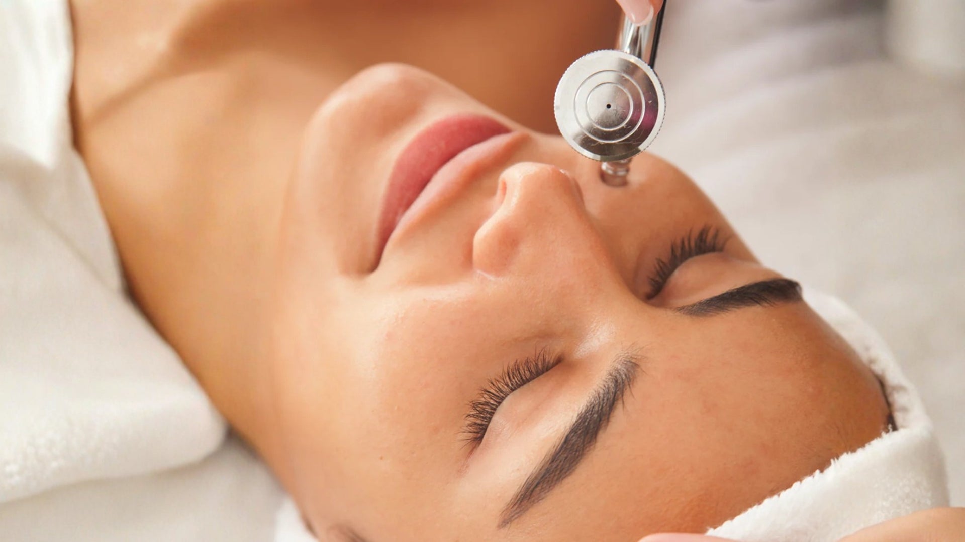 Skin Spa NYC: What to Book for Glow, Clear Pores, and Lift