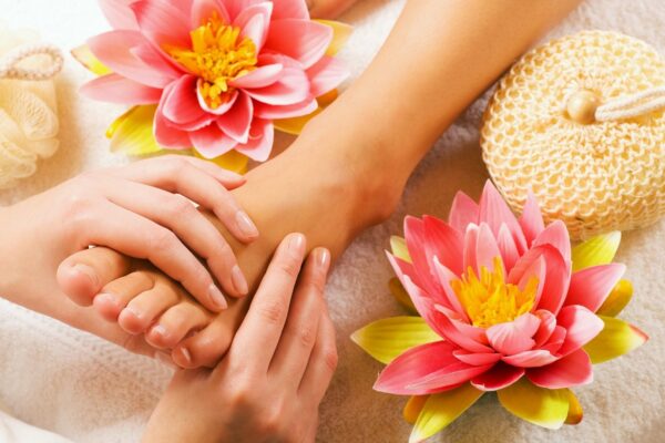 Post Natal Massage: Benefits, Timing, and What to Book